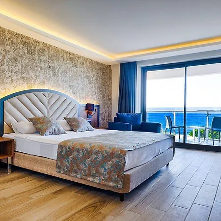 Grand Uysal 3* Alanya